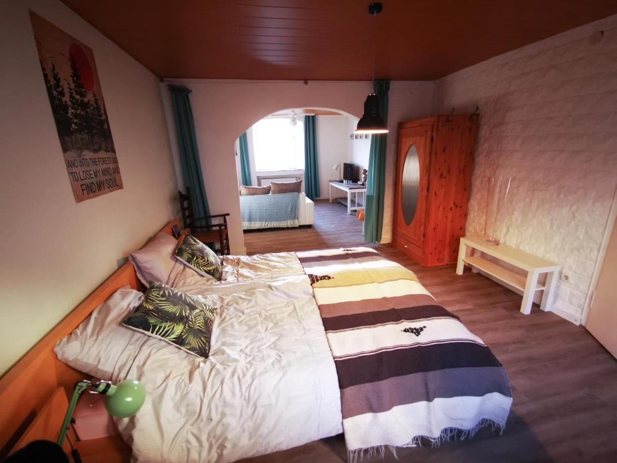 Mooi Ruim Appartement In Antieke Stadsboerderij Schonecken Екстер'єр фото